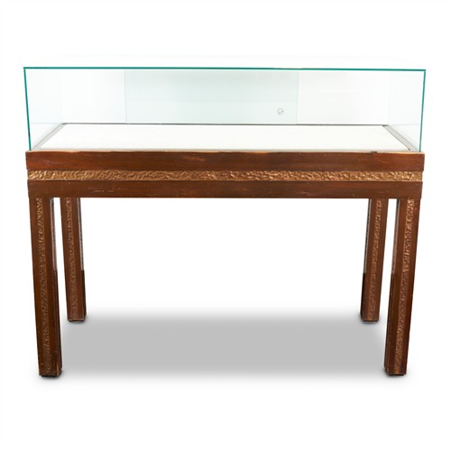 93 · A GLASS DISPLAY CASE ON STAND Please see important information below regarding collection of lots in this auction.