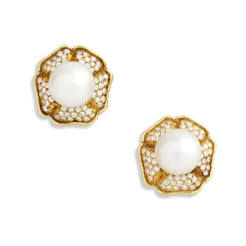 53 · PAIR OF 18CT GOLD, DIAMOND AND SOUTH SEA PEARL EARRINGS