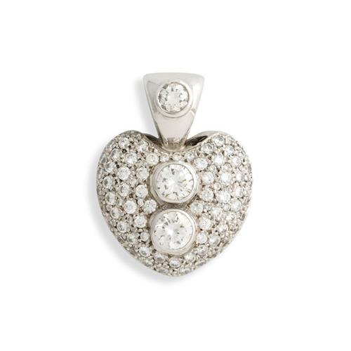 68 · 18CT WHITE GOLD AND DIAMOND PENDANT