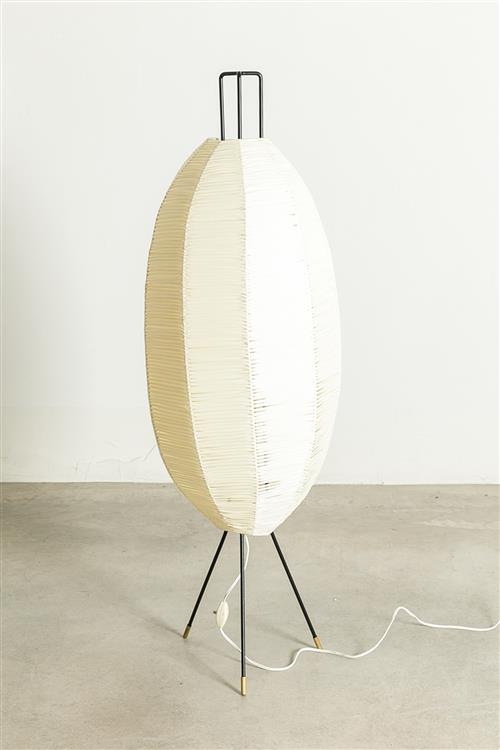 50 · ITALIAN FLOOR LAMP WITH SILK SHADE