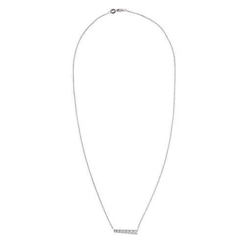 26 · DIAMOND NECKLACE
