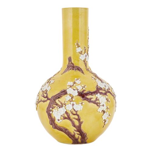 77 · A YELLOW GROUND CHINESE PORCELAIN BOTTLE VASE