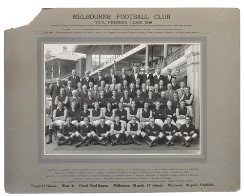 1053 · A 1940 MELBOURNE FOOTBALL CLUB PHOTOGRAPH