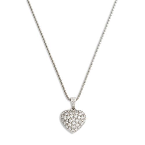 58 · GUBELIN, 18CT WHITE GOLD AND DIAMOND PENDANT NECKLACE
