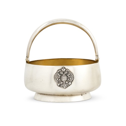 30 · AN ANTIQUE RUSSIAN SILVER SWING-HANDLED SUGAR BASKET BY FABERGÉ 84 zolotniki (875 standard), circa 1910