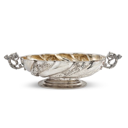 51 · A LARGE AND IMPRESSIVE GEORGE III STERLING SILVER BASIN ON FOOT BY PAUL STORR London, 1801