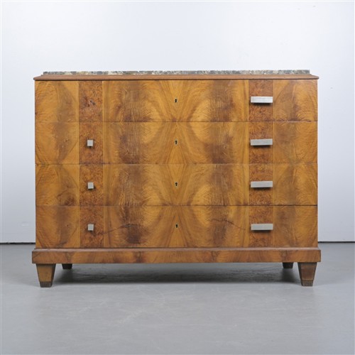41 · A FRENCH ART DECO WALNUT AND INLAID MARBLE TOPPED COMMODE (86H X 111W X 54D CM)