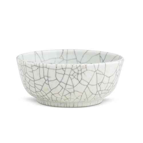 1076 · A CHINESE CRACKLE-GLAZED BOWL, YONGZHENG MARK AND OF THE PERIOD (1723 - 1735)
