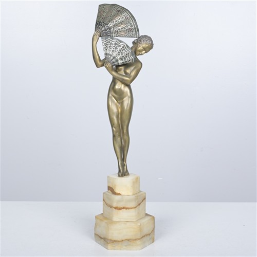 AN ART DECO BRONZE SCULPTURE OF A NUDE FEMALE WITH FANS BY MARCEL-ANDRÉ BOURAINE (1886–1948), ON STEPPED ALABASTER BASE, SIGNED TO B...
