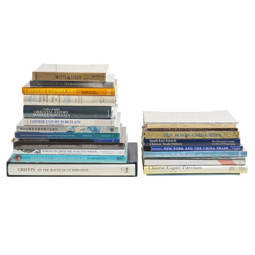 1034 · 24 REFERENCE BOOKS ON CHINESE EXPORT PORCELAIN
