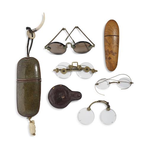 25 · FOUR CHINESE SPECTACLES