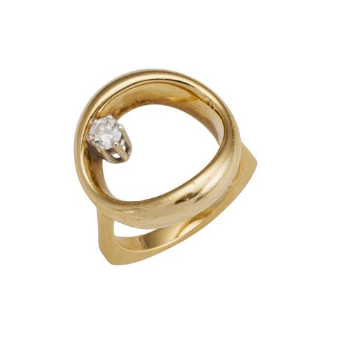 52 · GOLD AND DIAMOND MODERNIST RING, CIRCA 1973