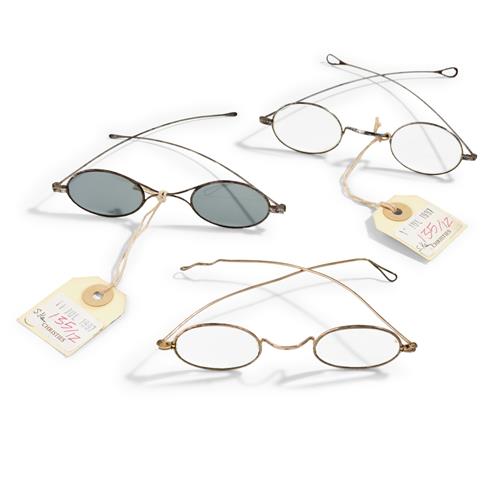 29 · THREE EARLY 20TH CENTURY OVAL SPECTACLES