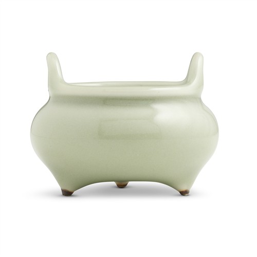 9 · A FINE CHINESE CELADON GLAZED CENSER, QIANLONG MARK, POSSIBLY OF THE PERIOD