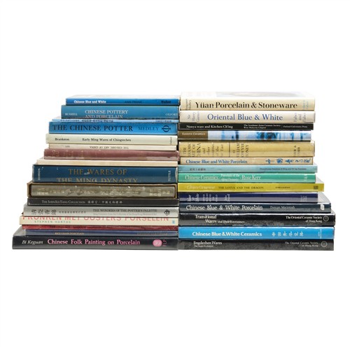 1018 · 30 REFERENCE BOOKS ON MING AND QING PORCELAIN AND CERAMICS