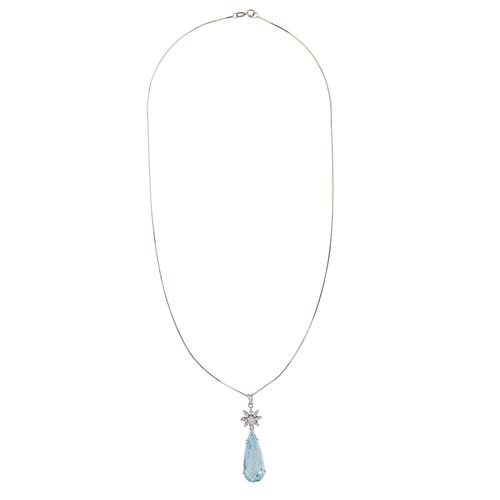 33 · AQUAMARINE AND DIAMOND PENDANT
