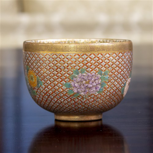 64 · A SMALL SATSUMA 'THOUSAND BUTTERFLY' CUP