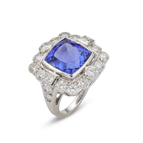273 · TANZANITE AND DIAMOND RING
