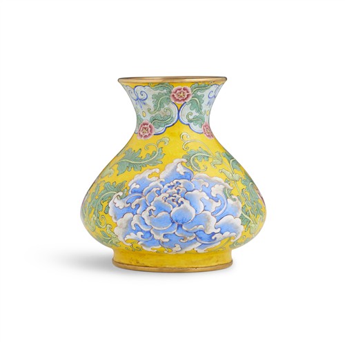 A Chinese Painted Enamel On Bronze Vase, Republic Peirod (1912 - 1949)