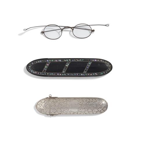 68 · A VICTORIAN SILVER SPECTACLE CASE, A LACQUER CASE AND METAL FRAMES
