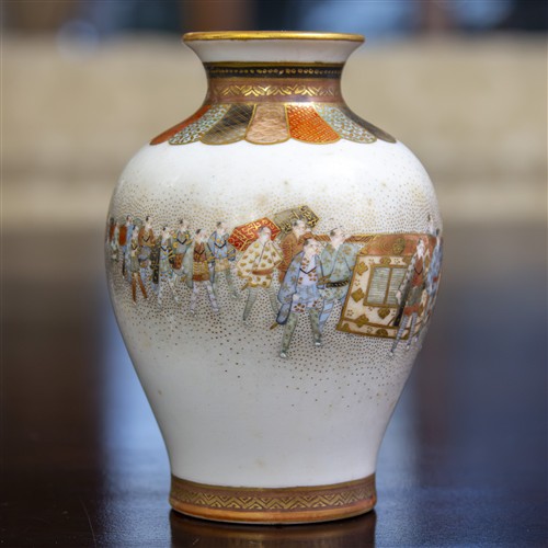 92 · A SMALL SASTUMA VASE BY KINKOZAN