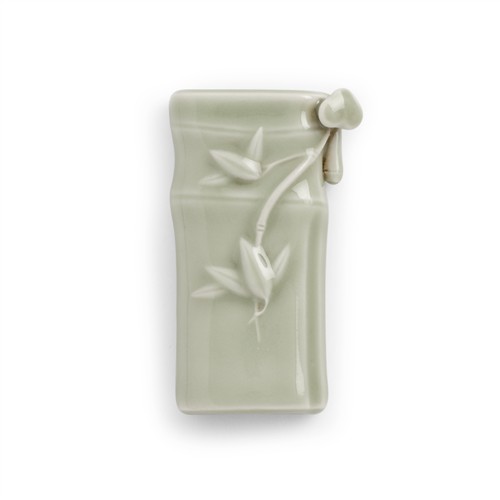 88 · A CHINESE CELADON GLAZED BRUSH REST, REPUBLIC PERIOD, EARLY 20TH CENTURY