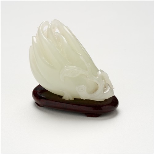 71 · A FINE CHINESE WHITE JADE CARVED BUDDHA'S HAND FINGER CITRON, QING DYNASTY (1644 - 1911)