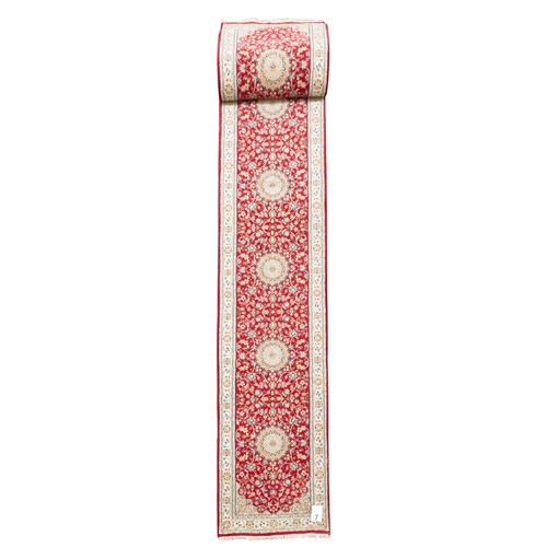 7 · A SILK & WOOL PERSIAN NAIEN DESIGN RUNNER (509L X 78W CM)