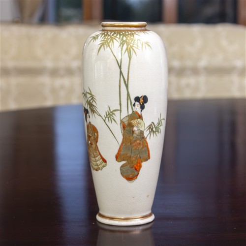 79 · A SATSUMA VASE