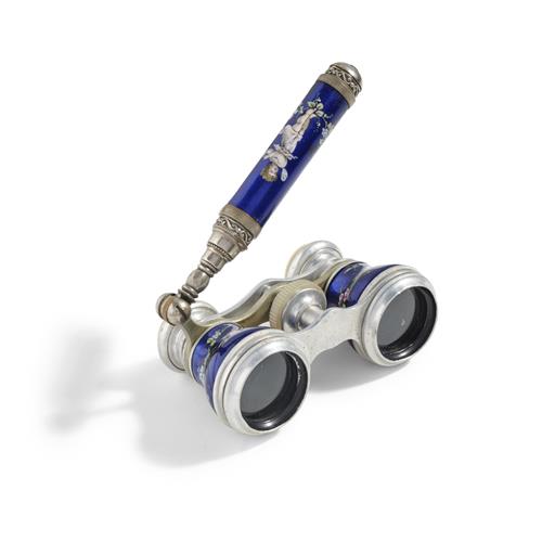 86 · A PAIR OF FRENCH OPERA GLASSES