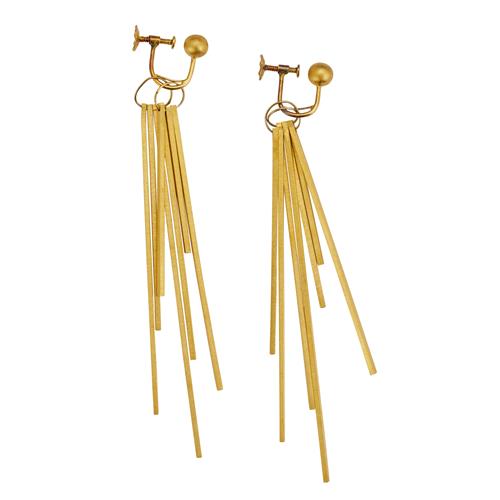 51 · KENNETH MANSERGH PAIR OF GOLD EARRINGS