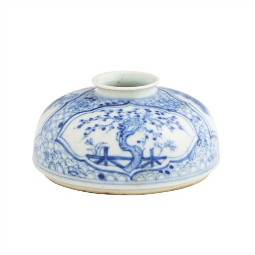 A Chinese Small Blue And White Washer, 19th Century