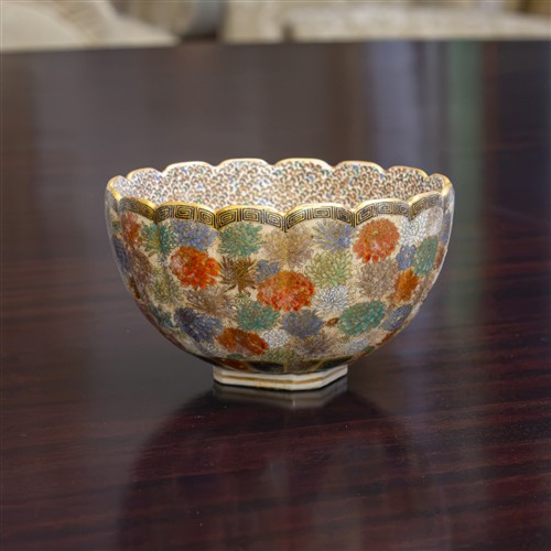 78 · A SMALL MEIJI PERIOD 'ONE THOUSAND BUTTERFLY' SATSUMA BOWL
