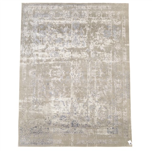 45 · A NEW SILK & WOOL TRANSITIONAL DESIGNER RUG (370L X 275W CM)