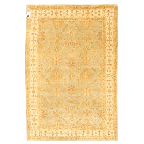 A NEW 16TH CENTURY USHAK DESIGN CARPET (270L X 185W CM)