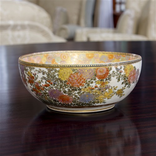 80 · A MEIJI PERIOD SATSUMA BOWL SIGNED CHOSHUZAN
