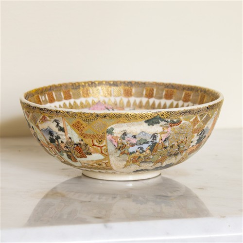 A FINE MEIJI PERIOD SATSUMA BOWL