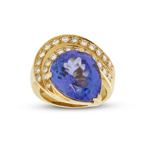 7 · 18CT GOLD, DIAMOND AND TANZANITE RING
