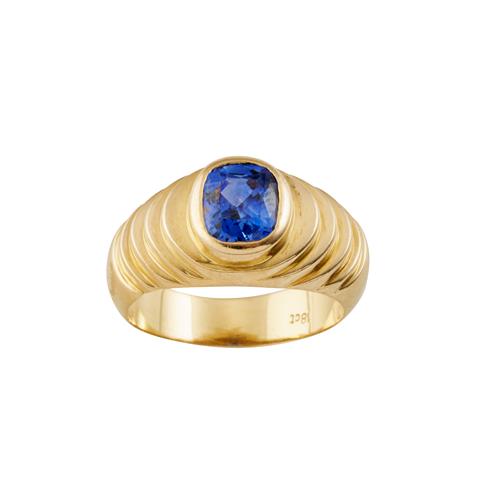15 · SAPPHIRE RING
