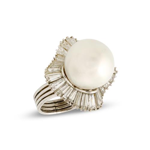 14ct White Gold, Diamond And South Sea Pearl Ring And Earring Suite