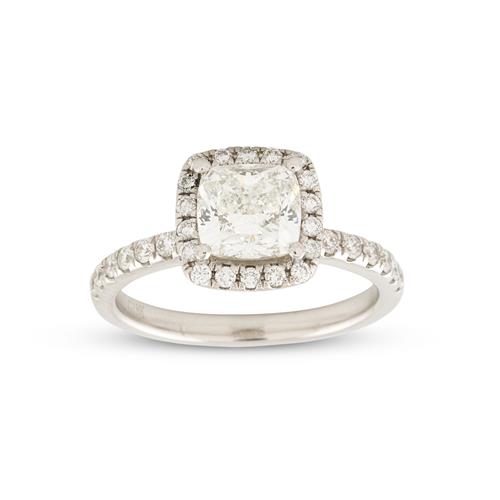 77 · 18CT WHITE GOLD AND DIAMOND RING