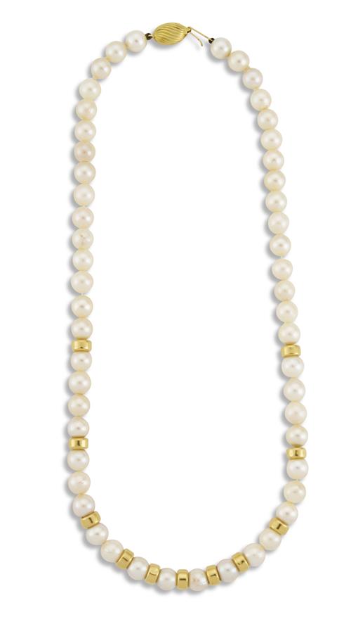 234 · 18CT GOLD AND AKOYA PEARL NECKLACE Property of a Private New South Wales Collector