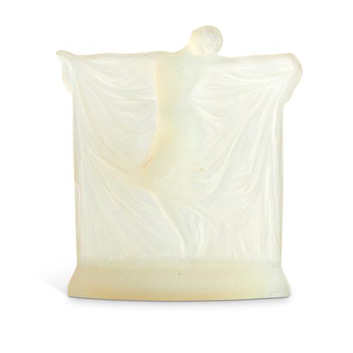 18 · A RENÉ LALIQUE GLASS STATUETTE, 'THAÏS' The model created 1925 (discontinued 1947)