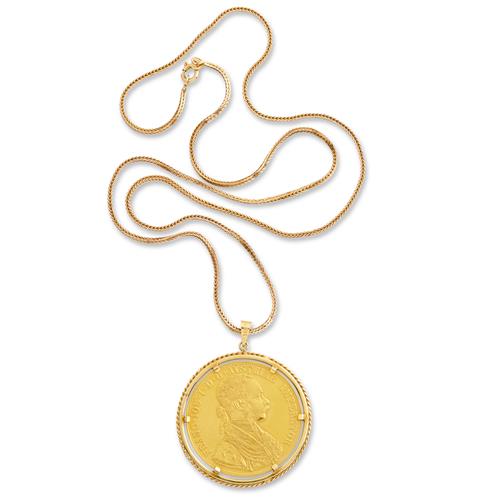 A Gold Coin Pendant Necklace