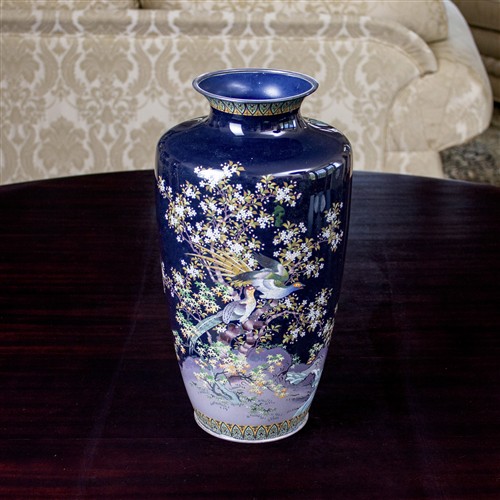 77 · A MEIJI PERIOD BALUSTER SHAPE CLOISONNE VASE