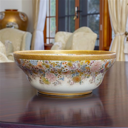 73 · A LARGE MEIJI PERIOD SATSUMA BOWL BY THE KINKOZAN WORKSHOP